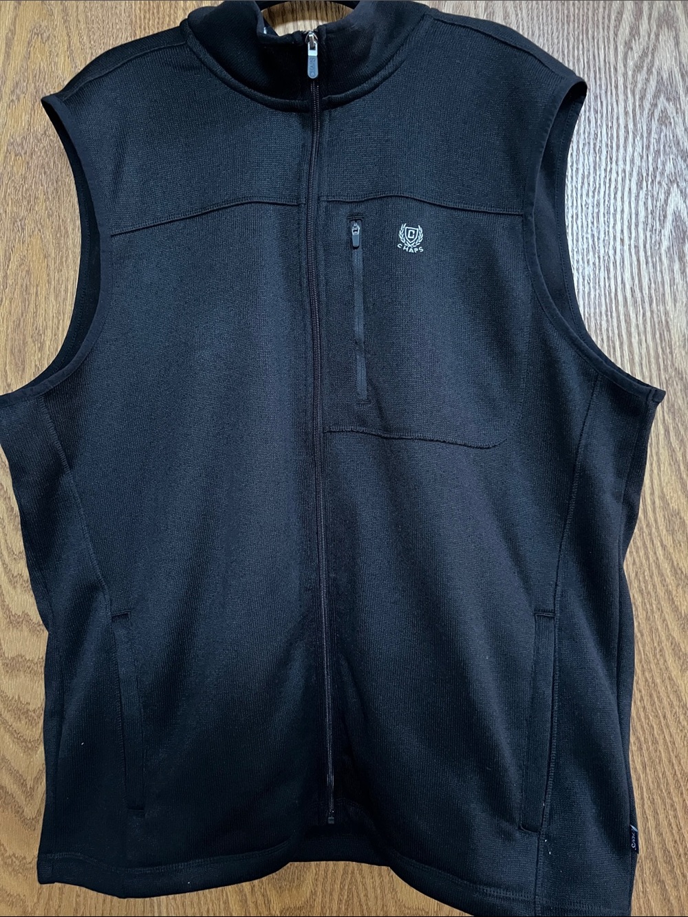 Chaps Black Men’s Sleeveless Zip-Up Sweater Vest